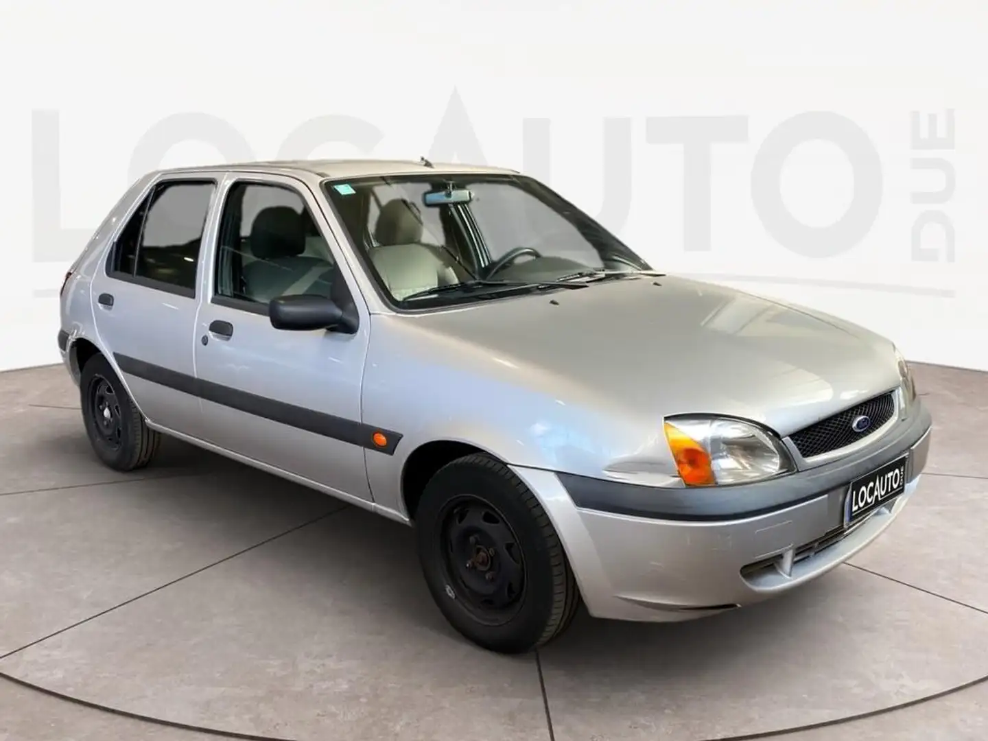 Ford Fiesta 1.2 16v Ambiente 5p Szürke - 2