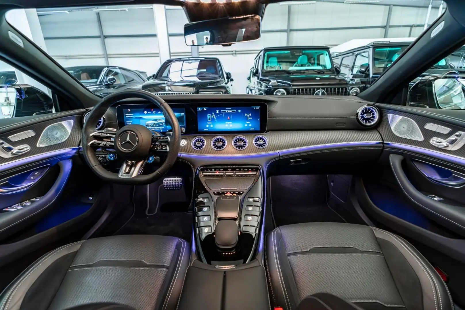 Mercedes-Benz AMG GT 43 AMG /Pano/Carbon Exterior/Night/Memory Grau - 2