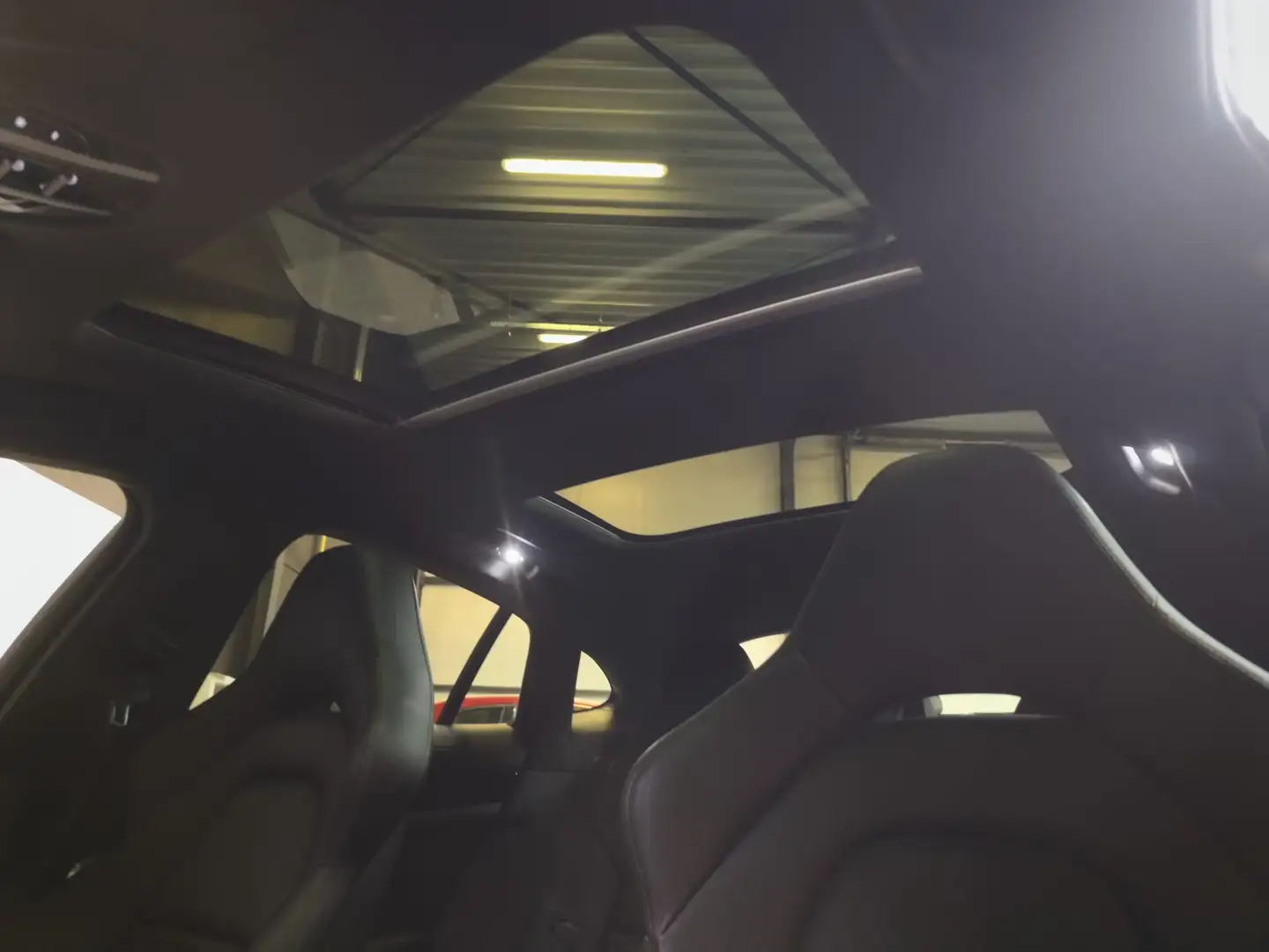 Porsche Panamera 4 e-Hybrid 470pk Pano/MemLeder/21"/LED/Bose/Keyles Negro - 2