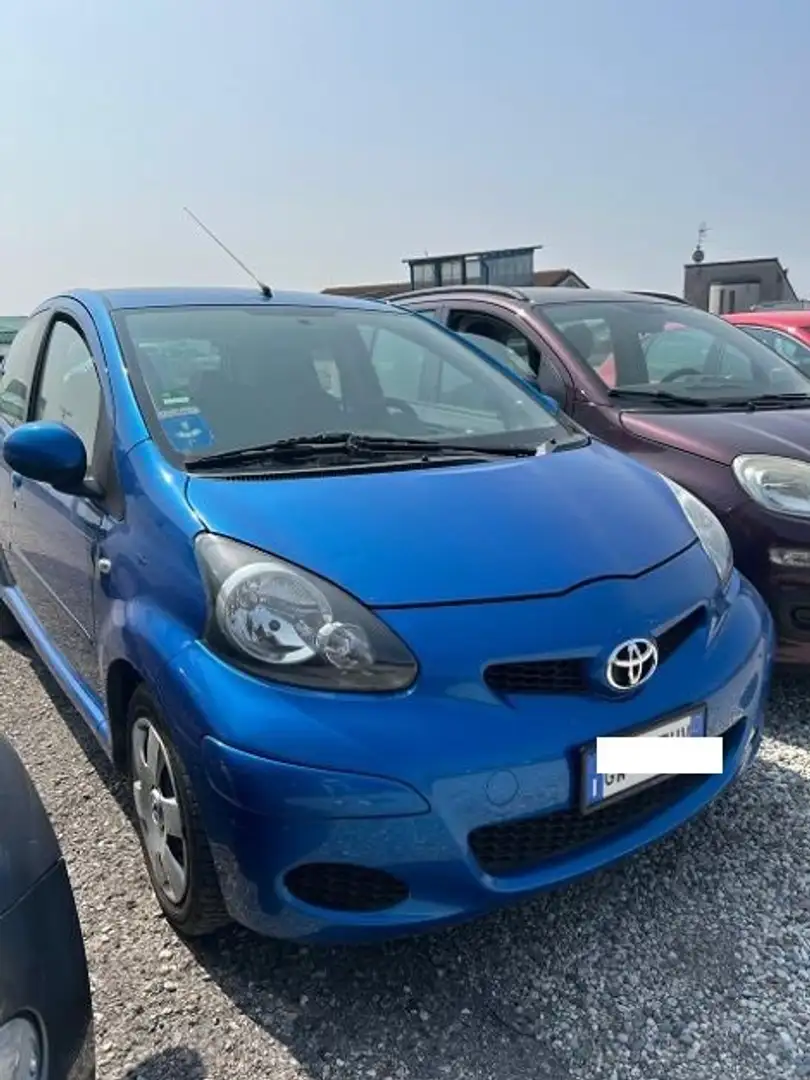 Toyota Aygo Blu/Azzurro - 1
