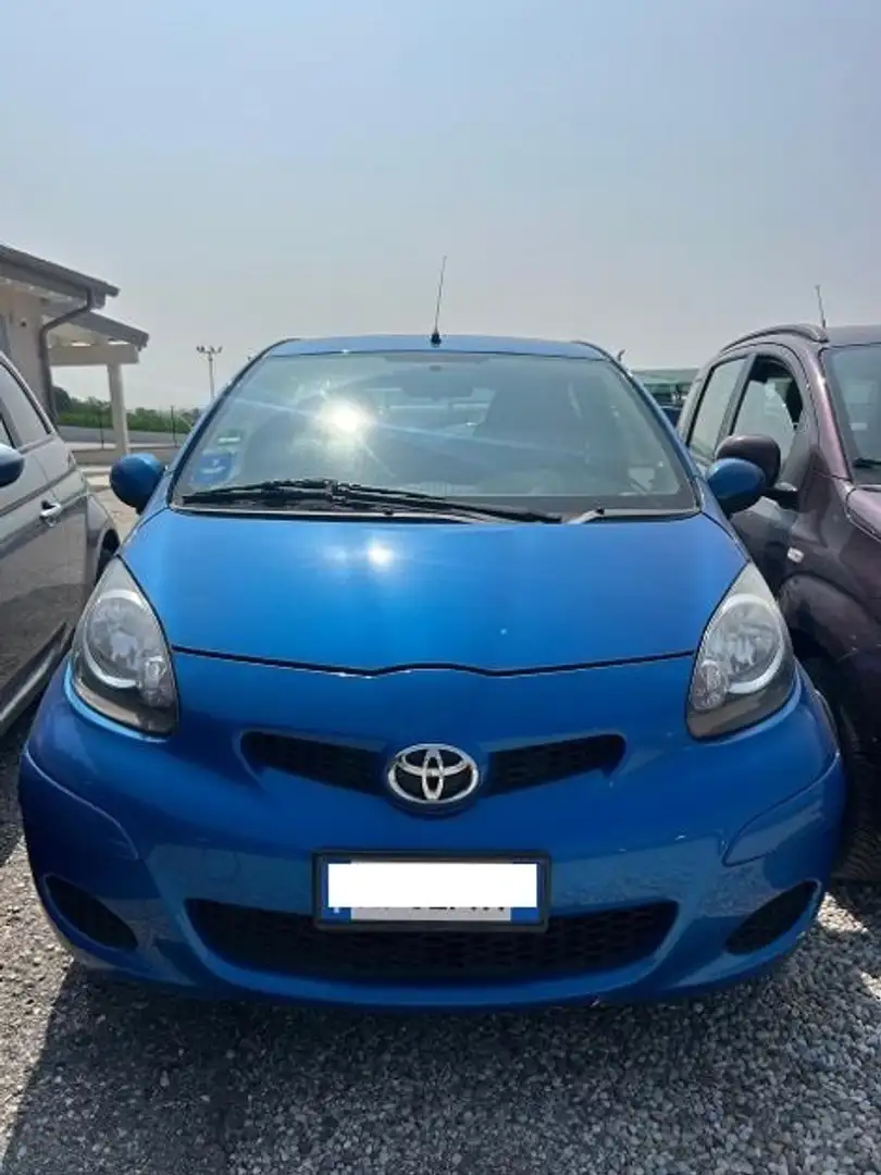 Toyota Aygo Blu/Azzurro - 2