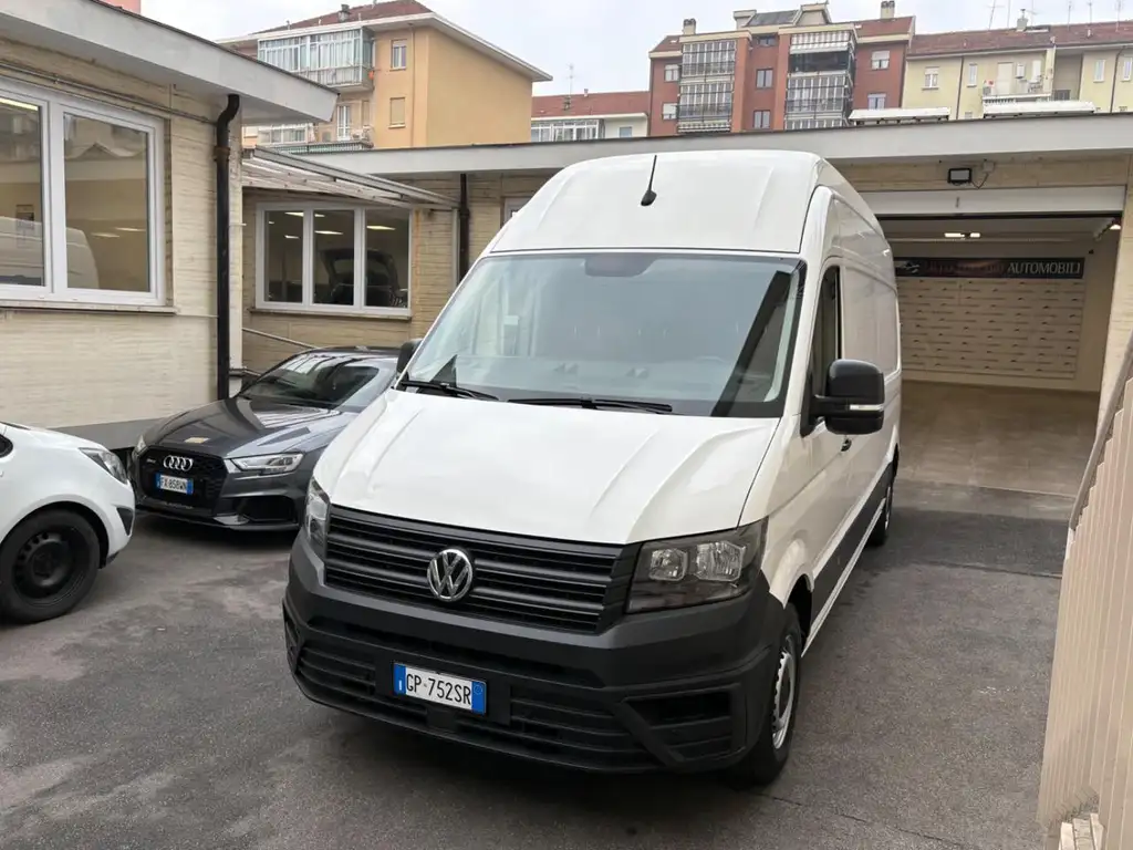 Volkswagen Crafter 2023 из Европы — купить под ключ