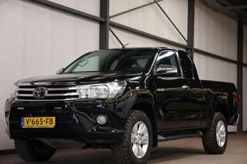 2.4 D-4D-F Xtra Cab 4X4 MET 3500KG TREKVERMOGEN
