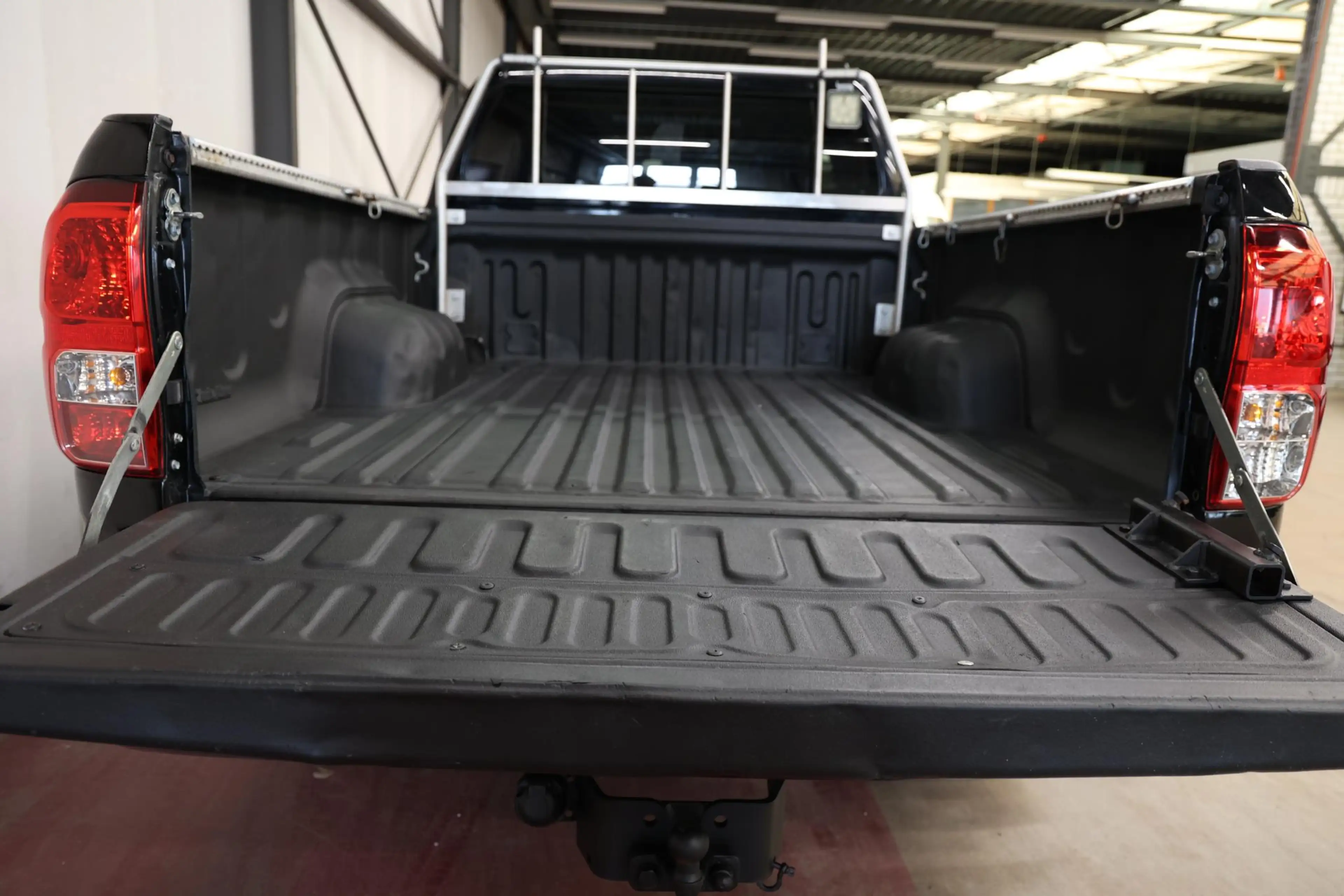 Toyota Hilux 2.4 D-4D-F Xtra Cab 4X4 MET 3500KG TREKVERMOGEN — photo 12