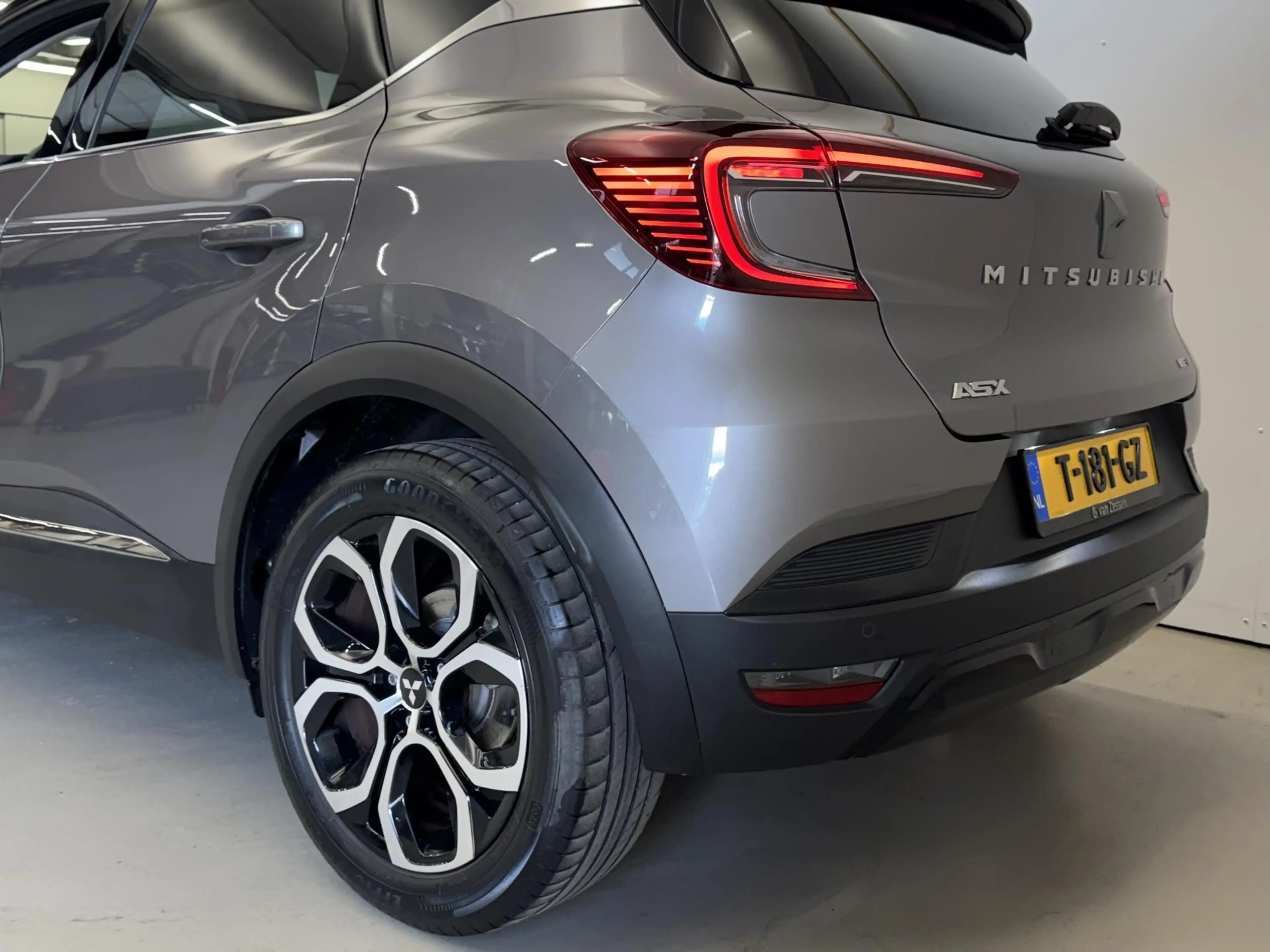 Mitsubishi ASX 1.6 HEV AT First Edition | Navi | App Connect | 1e — photo 5