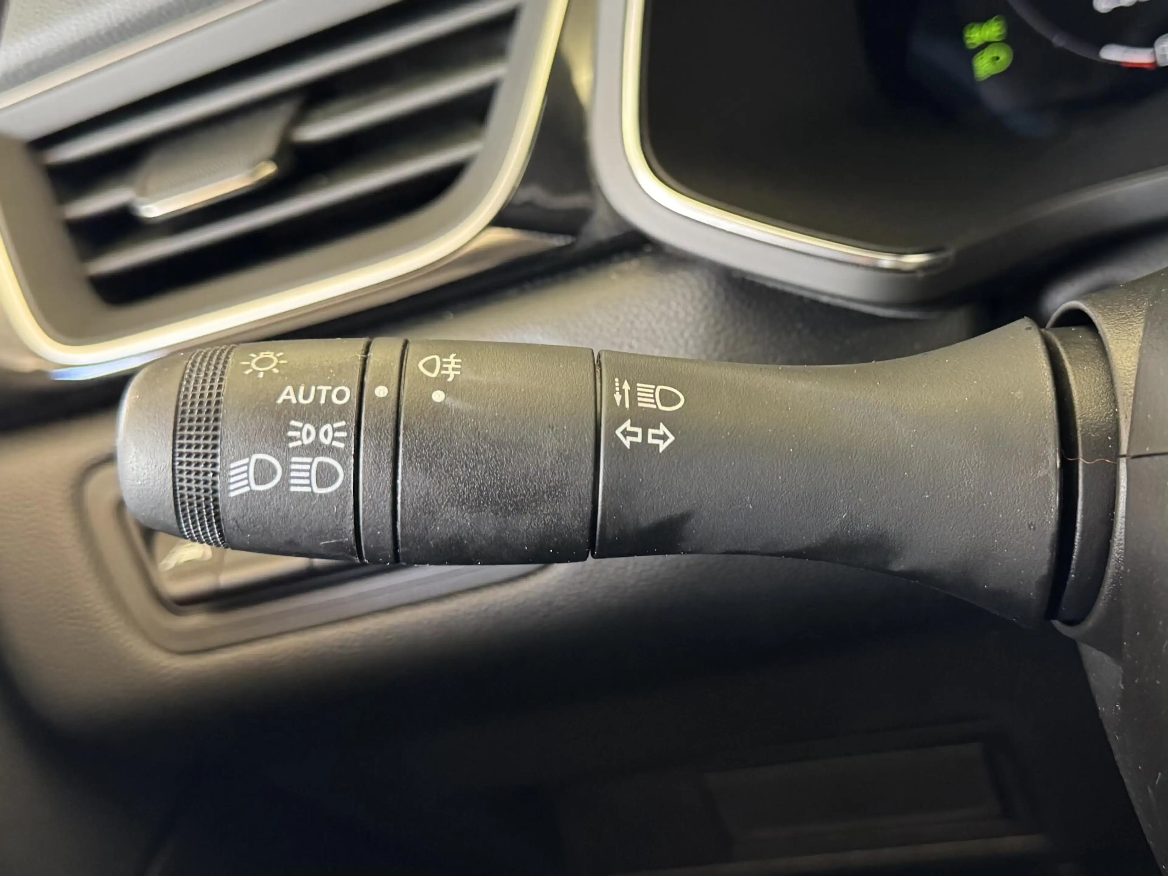 Mitsubishi ASX 1.6 HEV AT First Edition | Navi | App Connect | 1e — photo 14