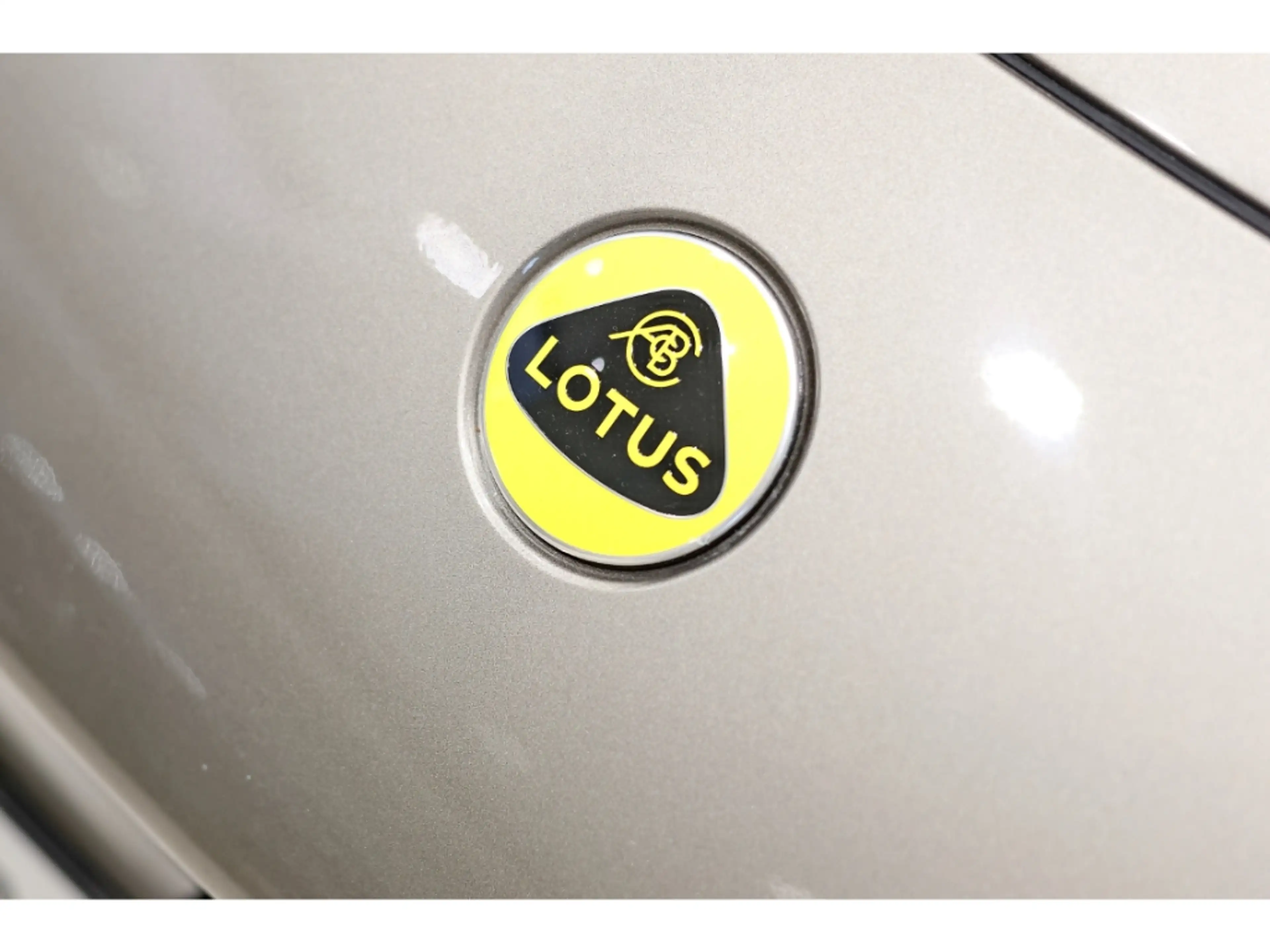 Lotus Emira Turbo SE KEF Premium Audi, Extended co-driver pack — photo 13