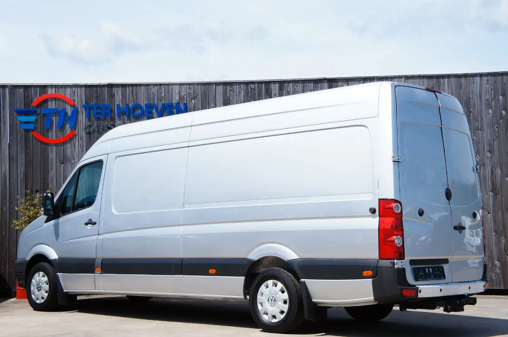 Volkswagen Crafter 2.5 TDi Maxi Klima Navi AHK 100KW Euro4 Stříbrná - 2