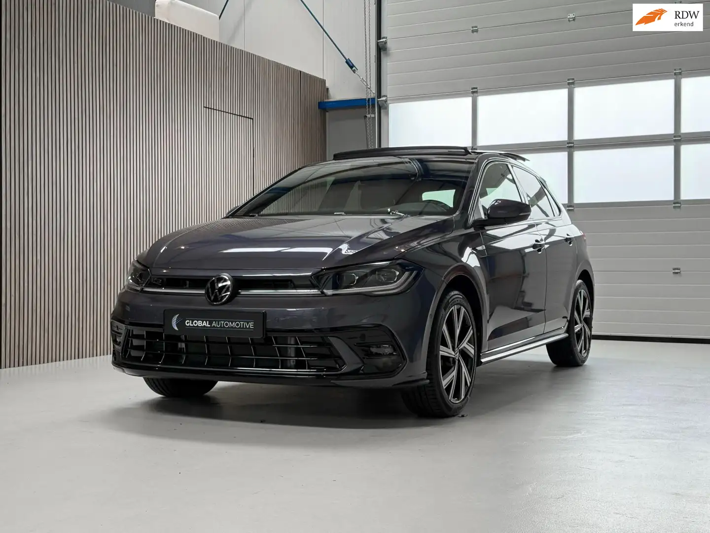Volkswagen Polo 1.0 TSI R-Line 110PK - PANODAK - AUTOMAAT - VIRTUA Gris - 1