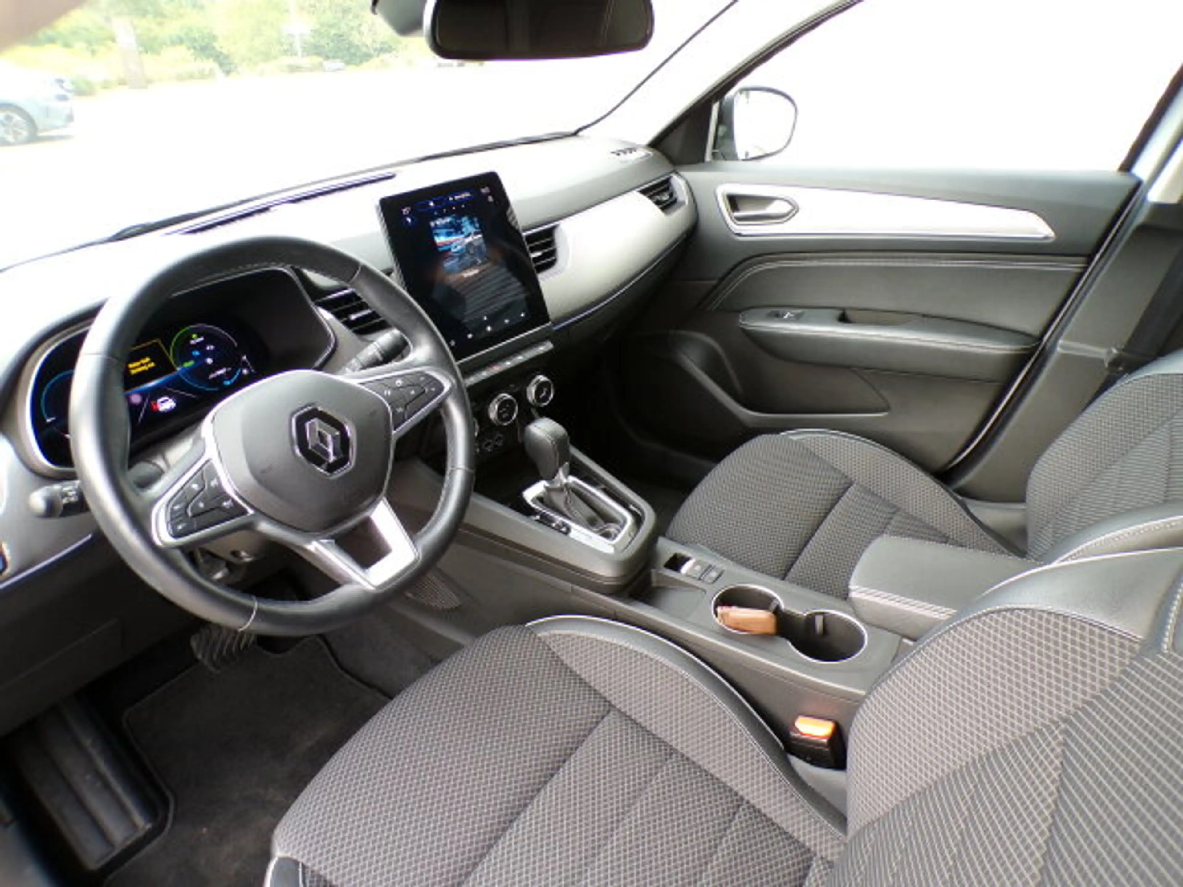 Renault Arkana Arkana 1.6 E-TECH Hybrid 145 Intens LED — photo 7