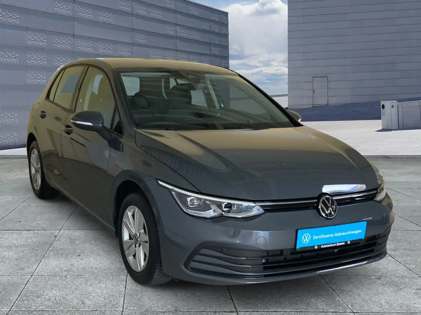 Volkswagen Golf VIII 2.0 TDI Life SCR DSG+SHZ+USB+DAB+EPH+ Klima Gris - 2