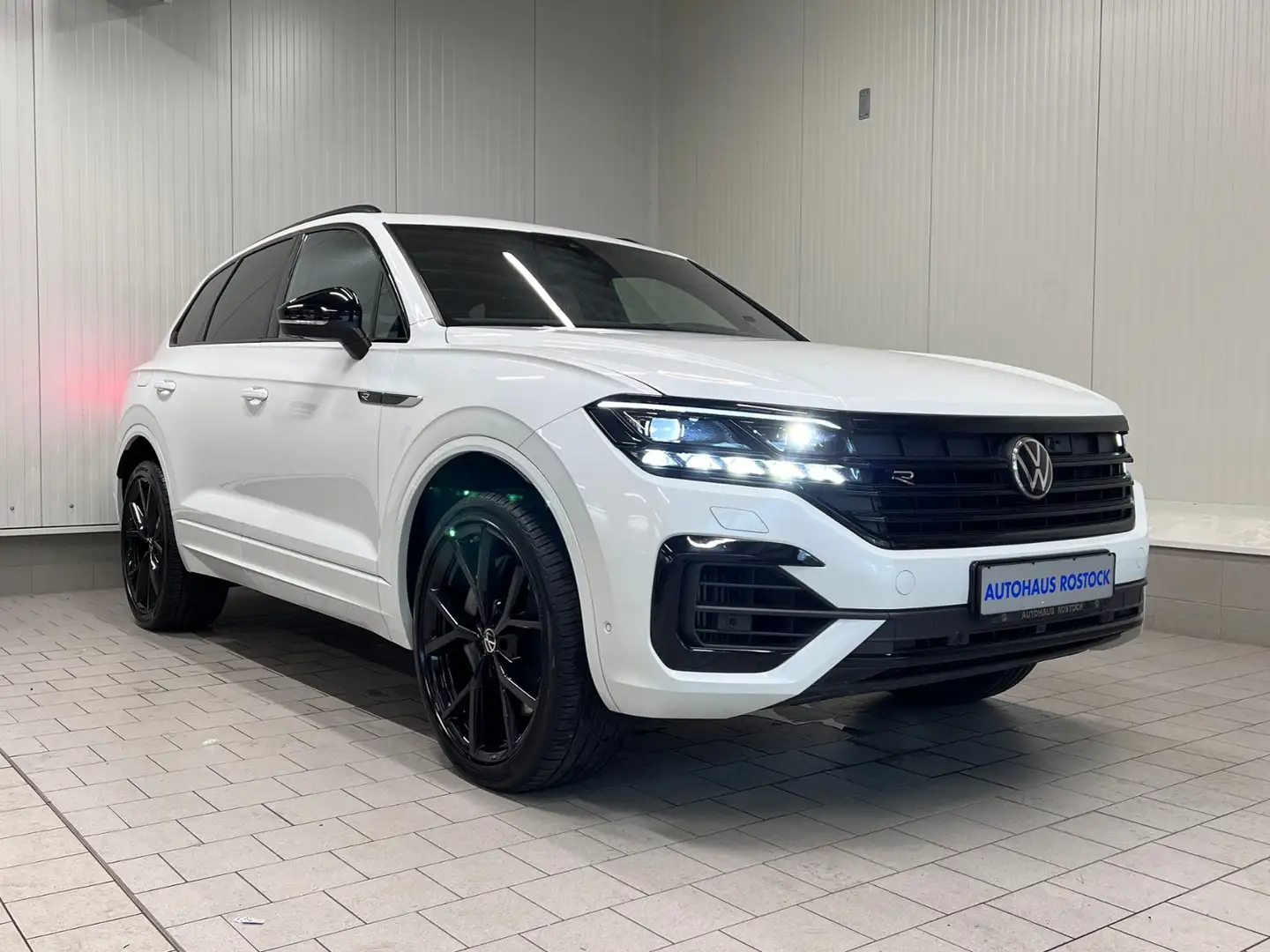 Volkswagen Touareg R 4Motion eHybrid 3.0 V6 TSI PANO LED Weiß - 2