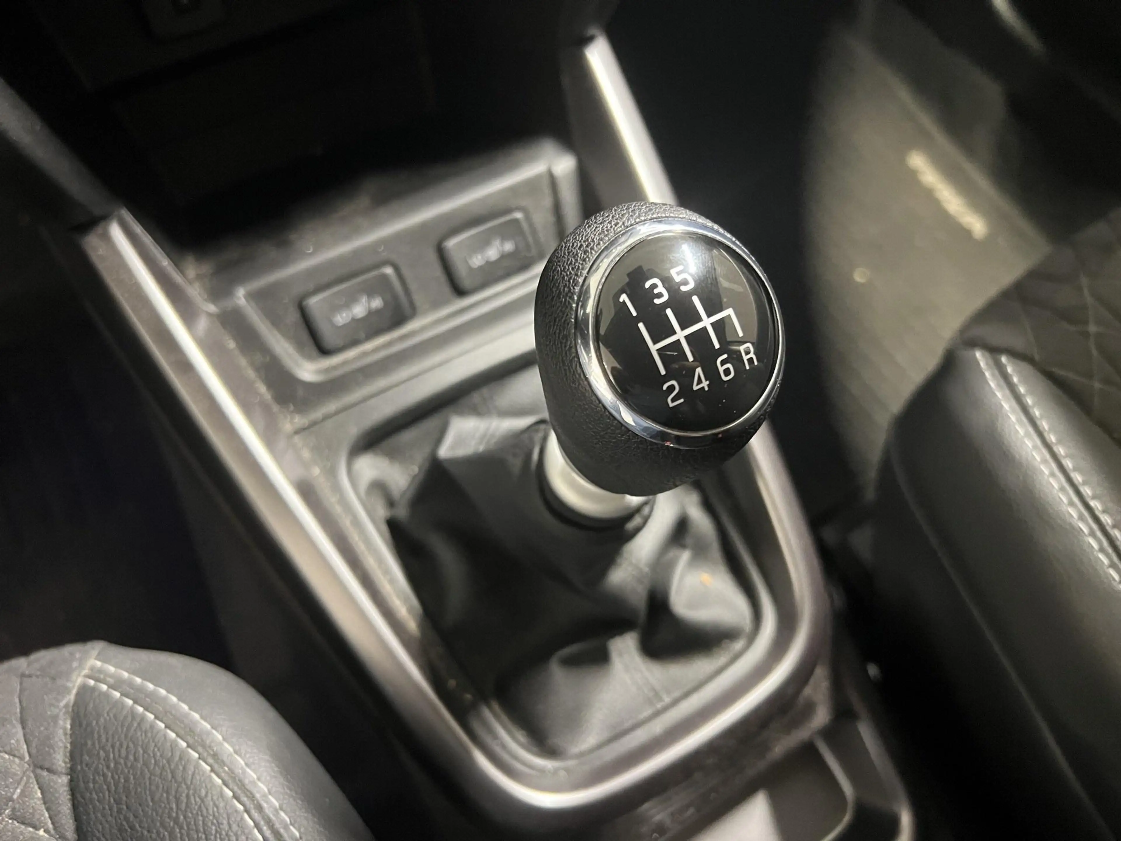 Suzuki Grand Vitara 1.4 Luxe MHEV 2WD — photo 14