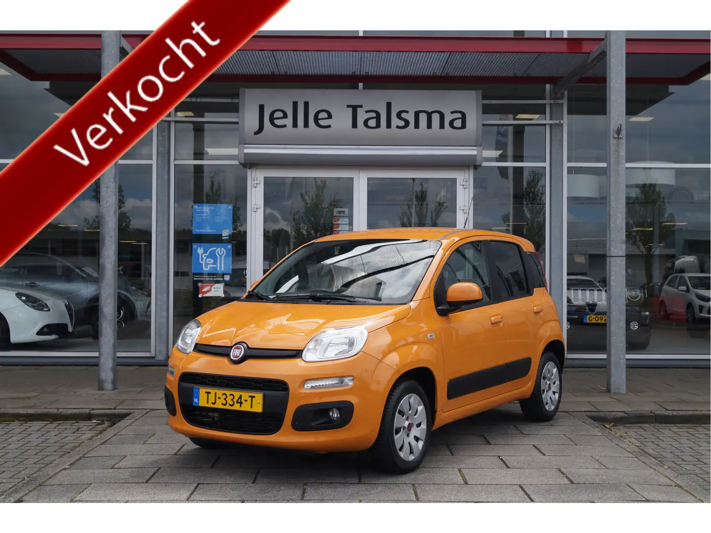 Fiat Panda TwinAir Lounge Automaat Oranje - 1
