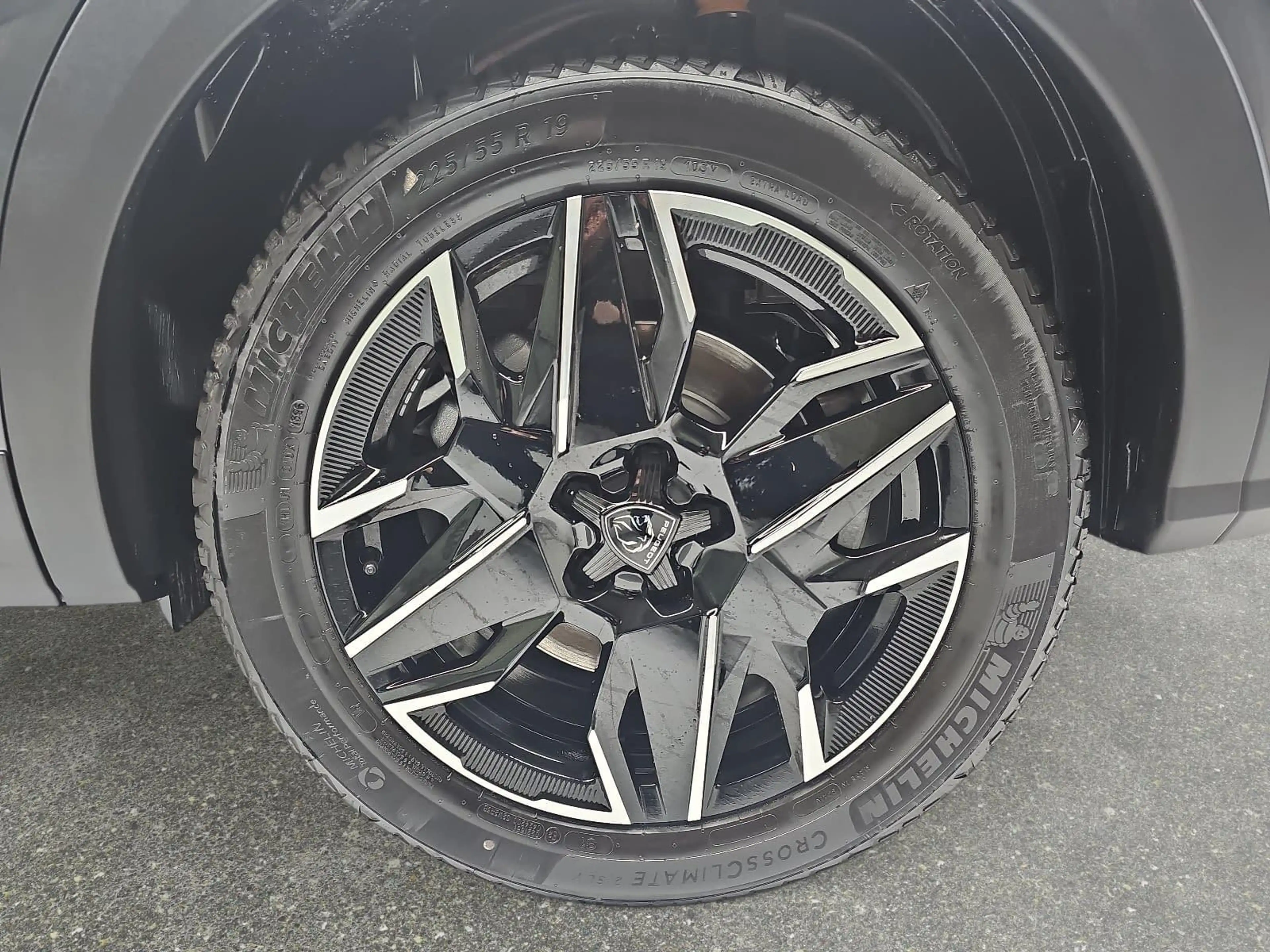 Peugeot 5008 5008 1.2 HYBRID 145 E-DSC6 GT KLIMA LED 7-S DAB 36 — photo 7