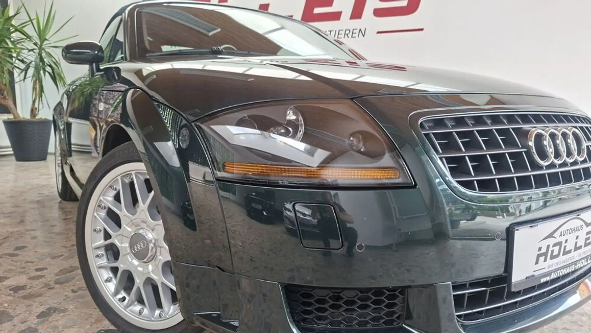 Audi TT 1,8 Benzin 110 KW S-line Cabrio wie Neu Grün - 2