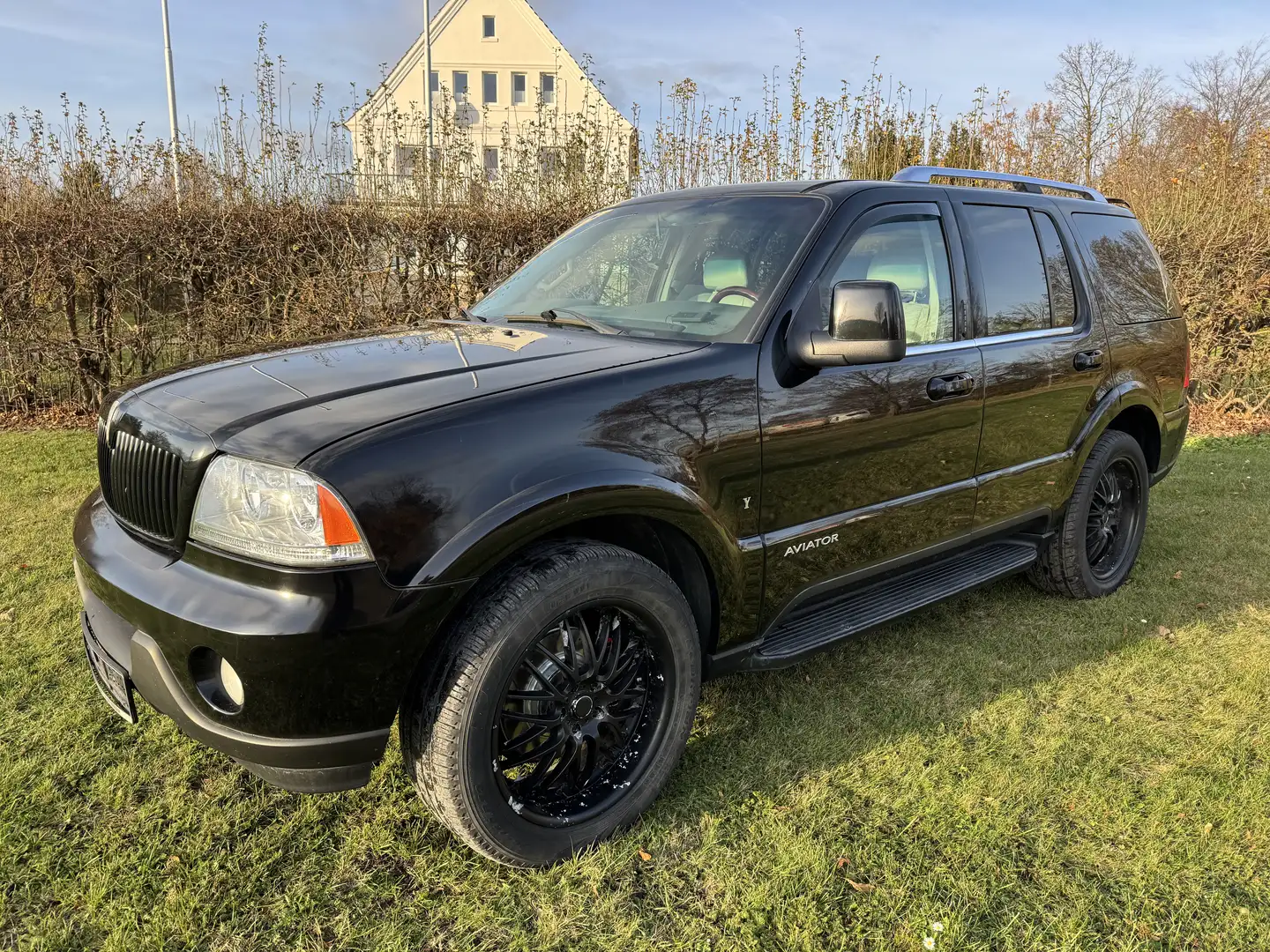 Lincoln Aviator 4X2 4,6 V8 Schwarz - 1