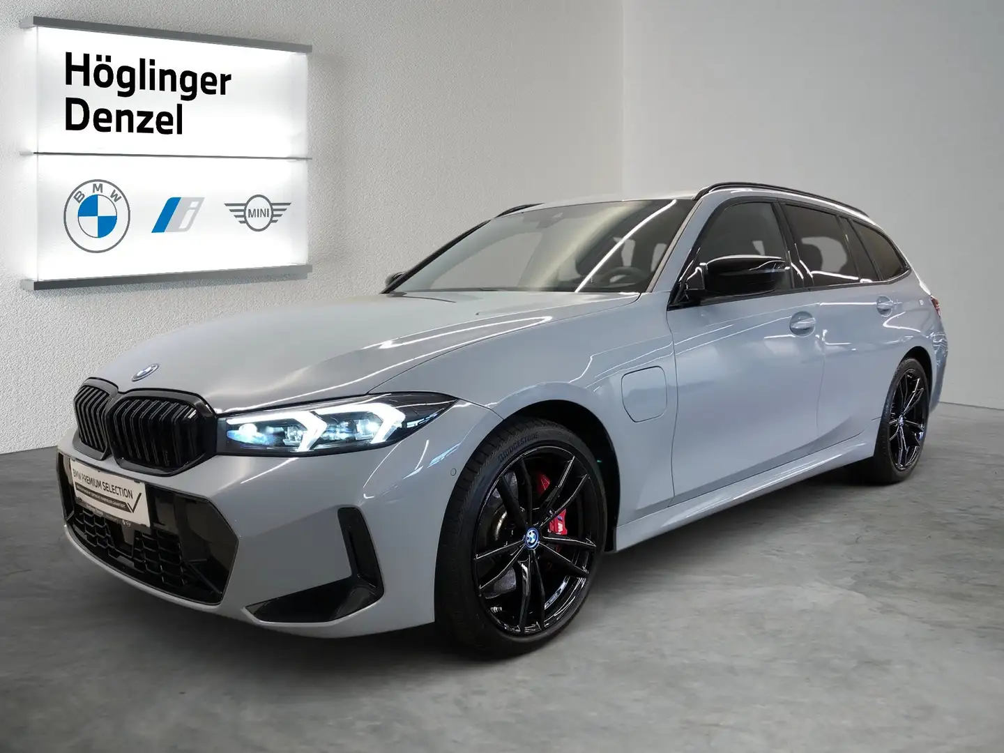 BMW 330 e xDrive Grau - 2