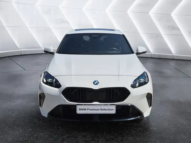 BMW 1 Series view 2