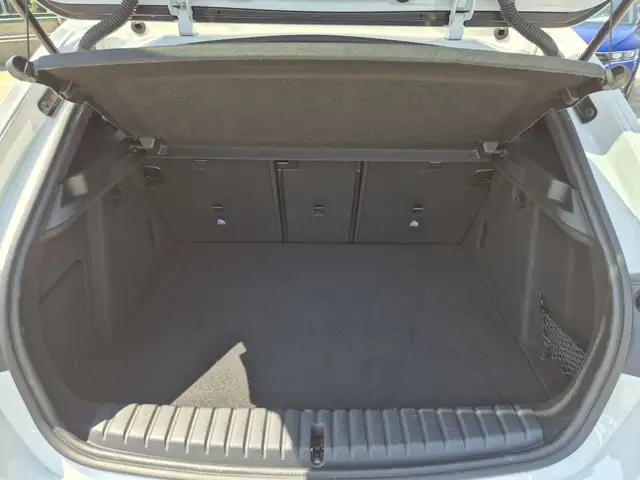 BMW 1 Series view 12