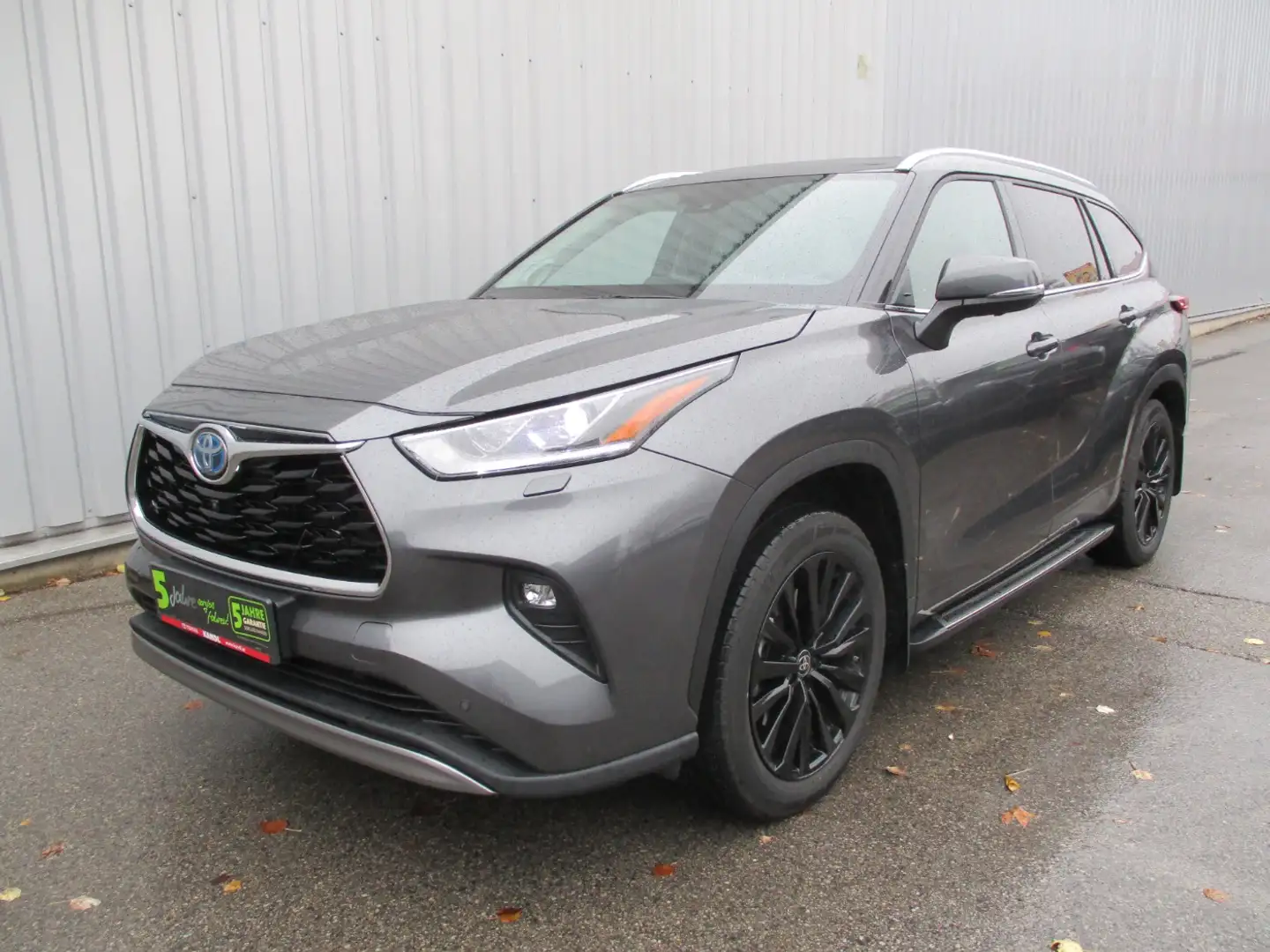 Toyota Highlander 2.5 Hybrid VIP AWD Grau - 2