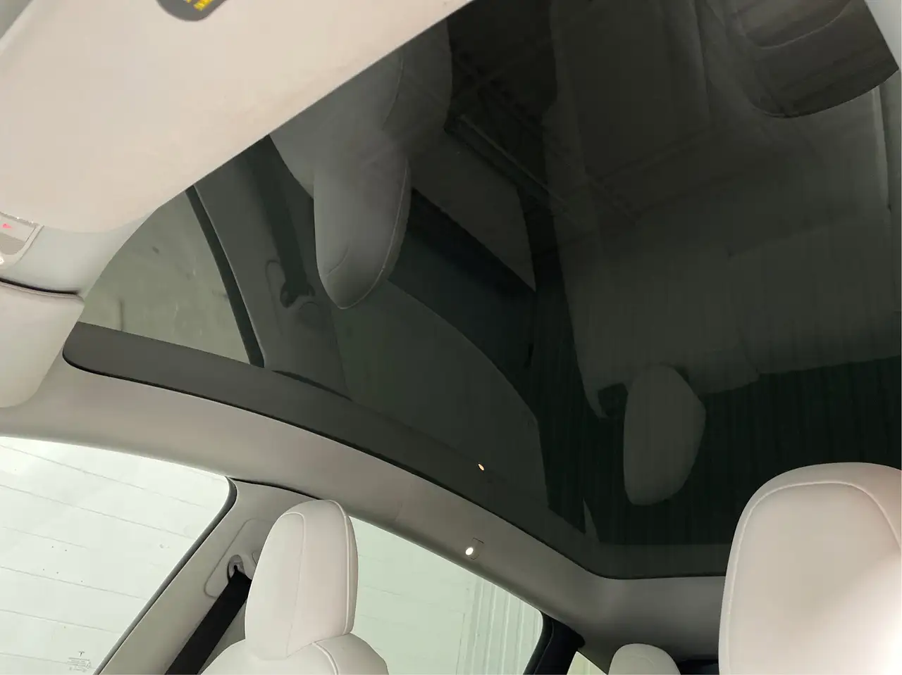 Tesla Model Y fotografie Tesla Model Y