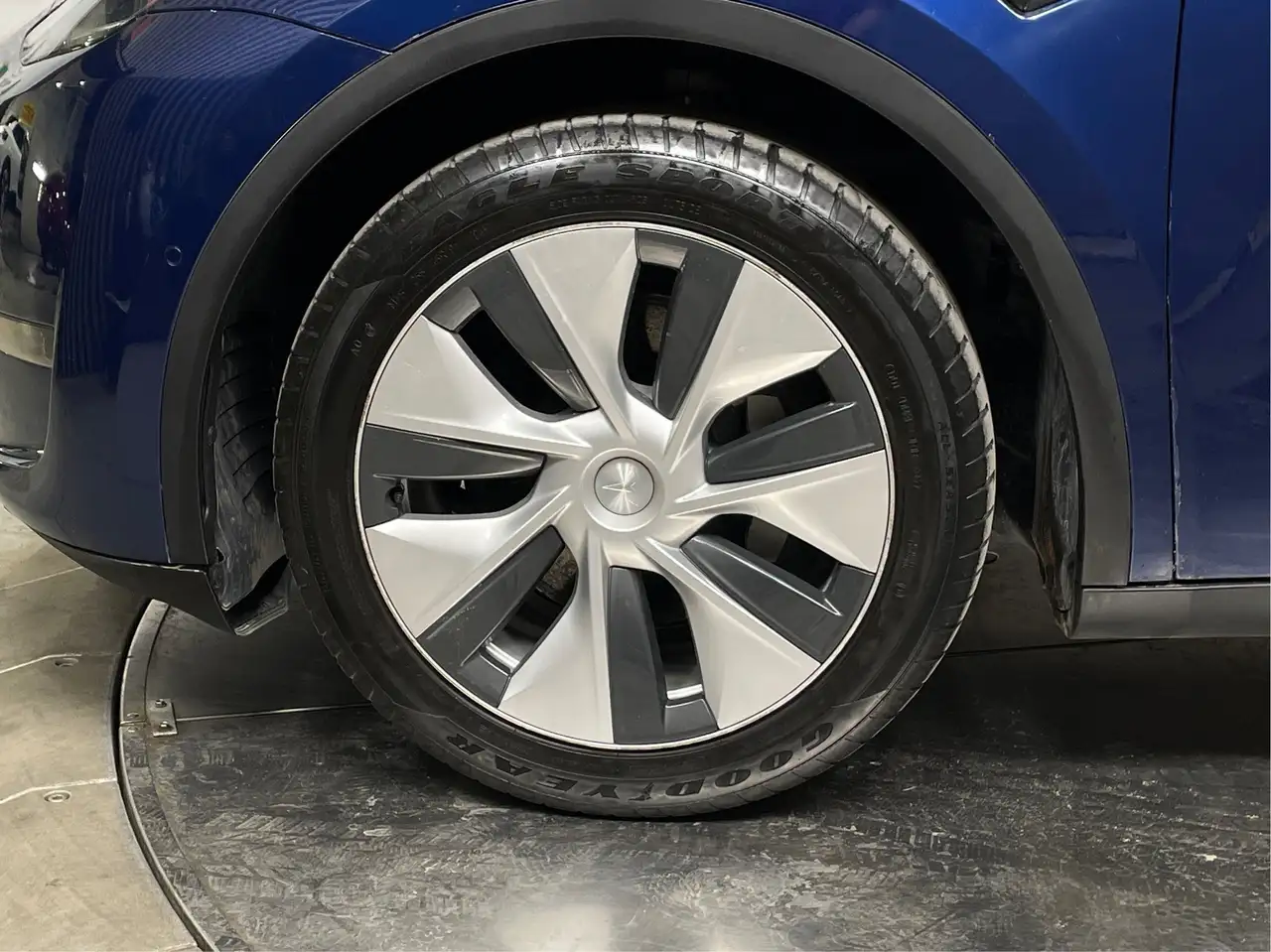 Tesla Model Y fotografie Tesla Model Y
