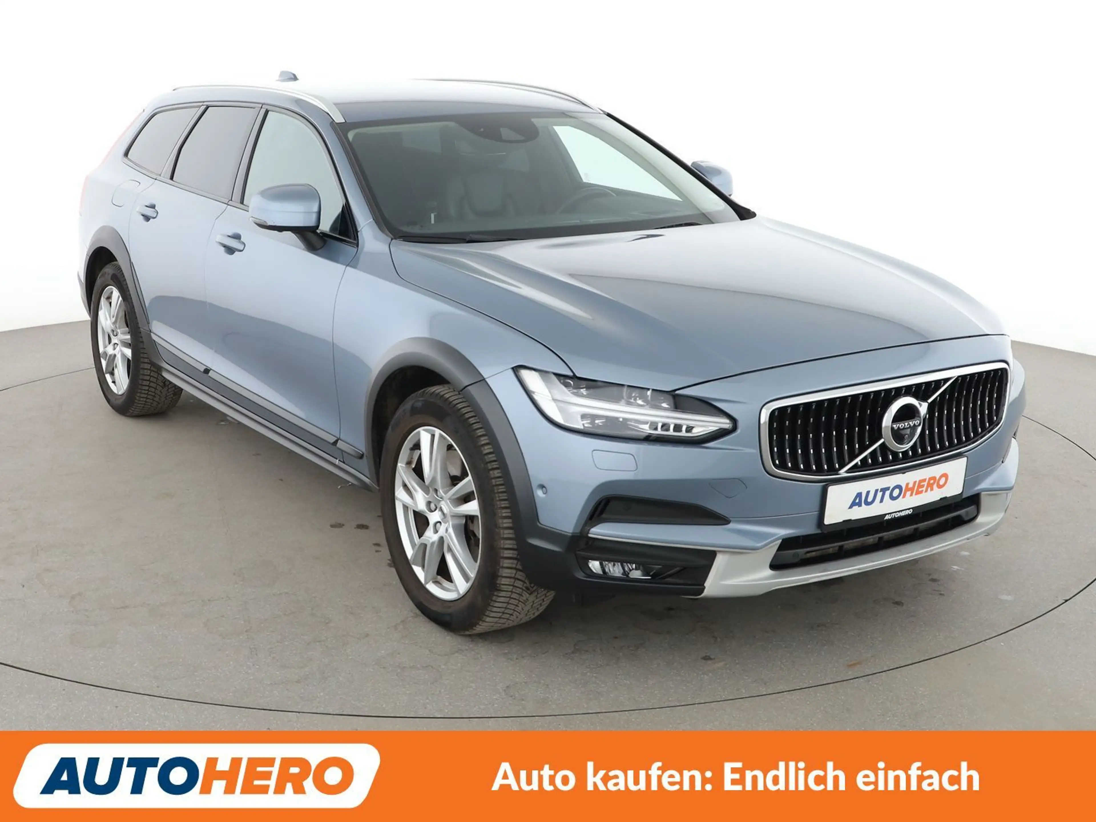 Volvo V90 Cross Country 2.0 D5 AWD Aut.*NAV*HUD*TEMP*CAM*PDC*SHZ*ALU* — photo 8