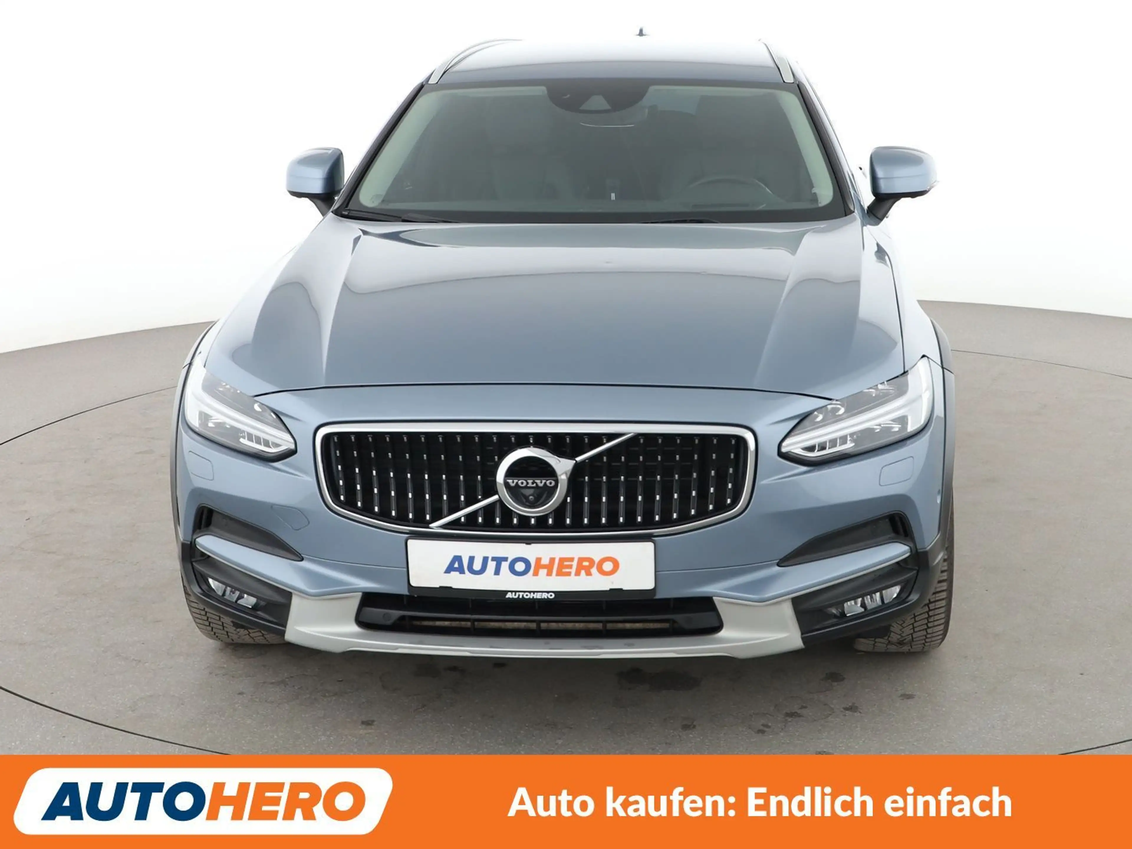 Volvo V90 Cross Country 2.0 D5 AWD Aut.*NAV*HUD*TEMP*CAM*PDC*SHZ*ALU* — photo 9