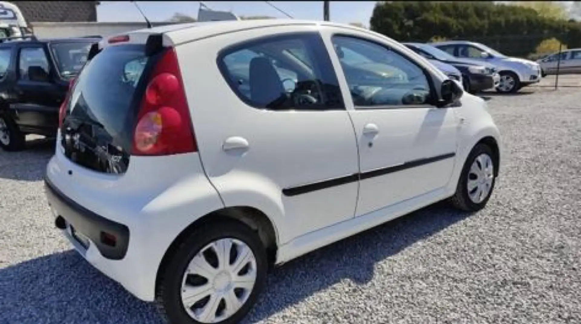 Peugeot 107 5 Portes | Boite Auto | Vitres Élec. | 2007 Blanc - 2