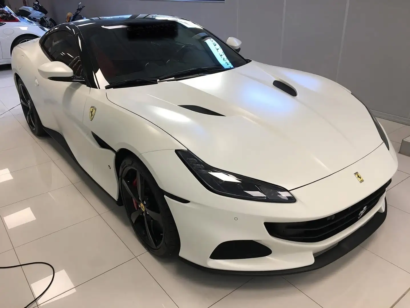 Ferrari Portofino M Alb - 1
