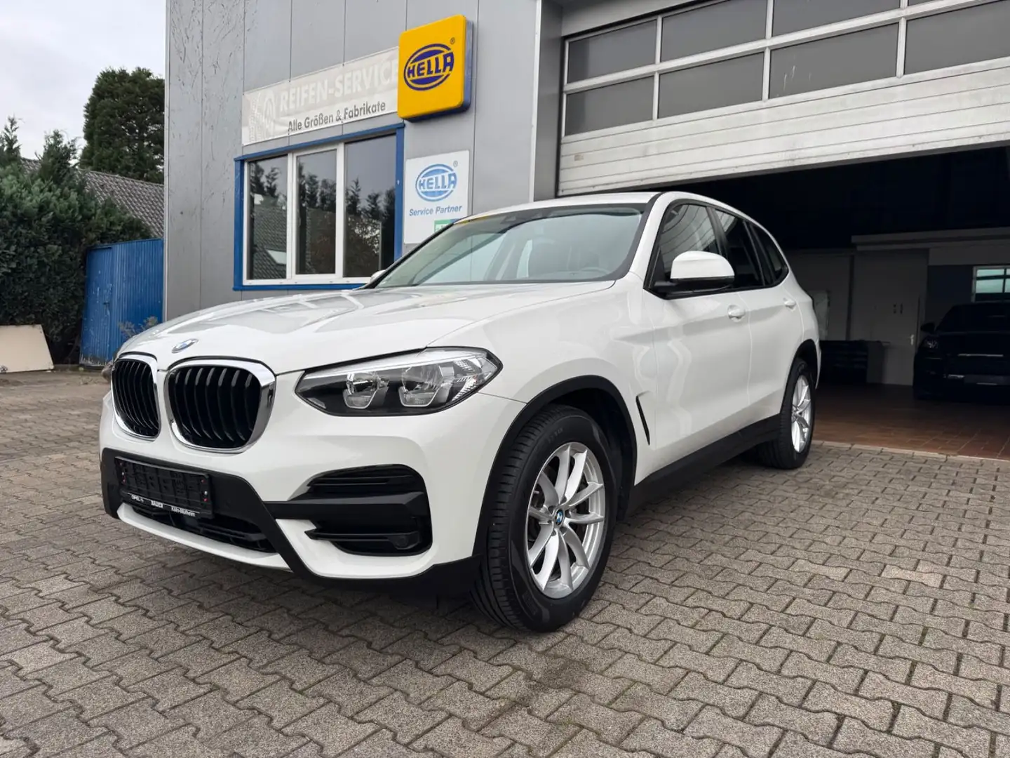 BMW X3 20d* XDRIVE*DISTRONIK*ACC* Blanc - 1