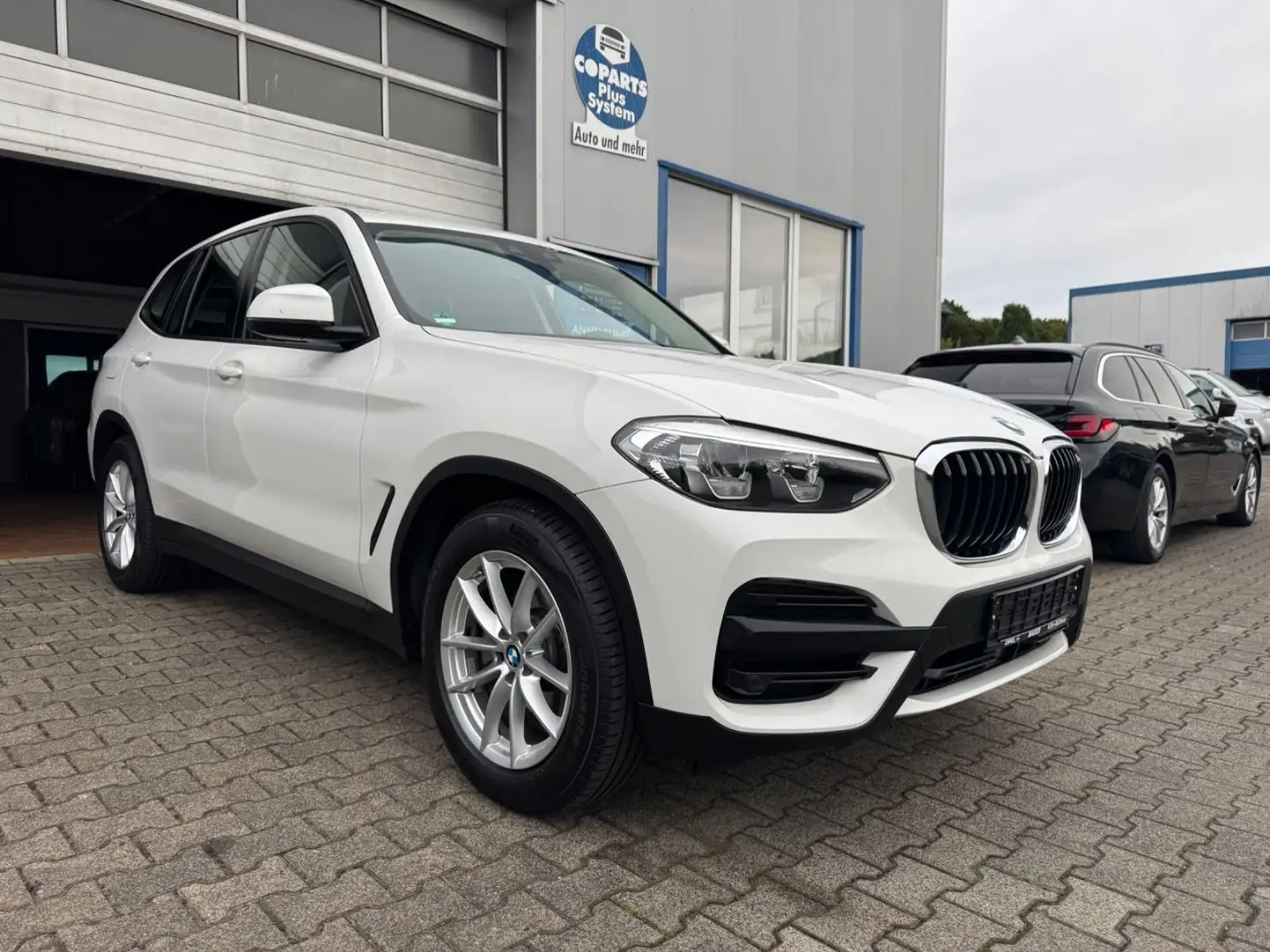 BMW X3 20d* XDRIVE*DISTRONIK*ACC* Blanc - 2