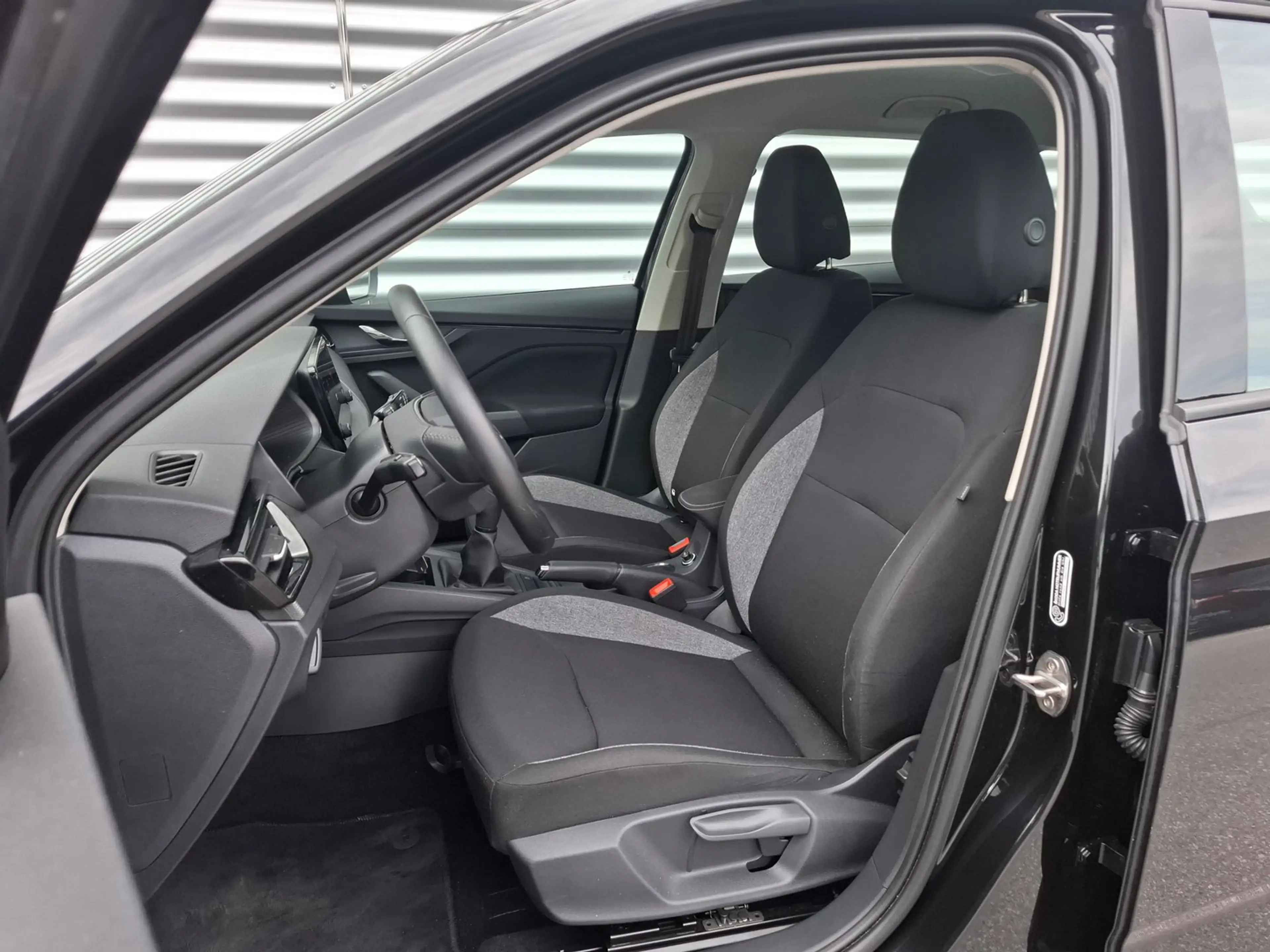 Skoda Kamiq Essence TSI — photo 6