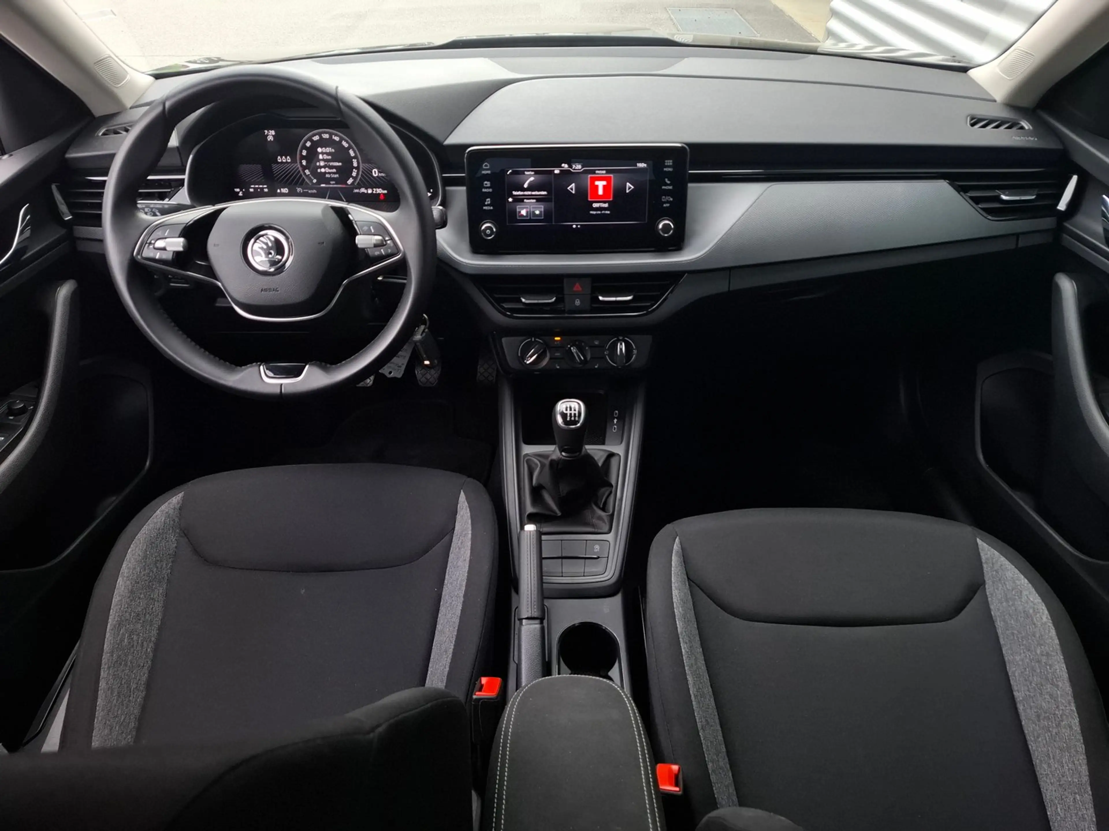 Skoda Kamiq Essence TSI — photo 7
