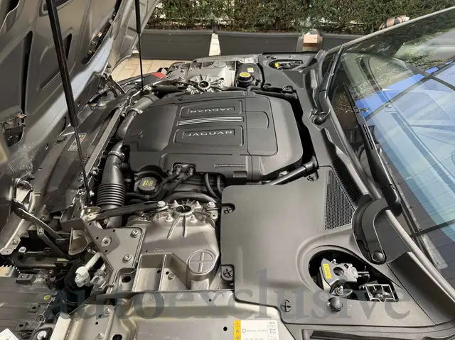 Jaguar F-Type view 11