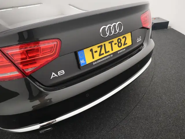 Audi A8 view 17