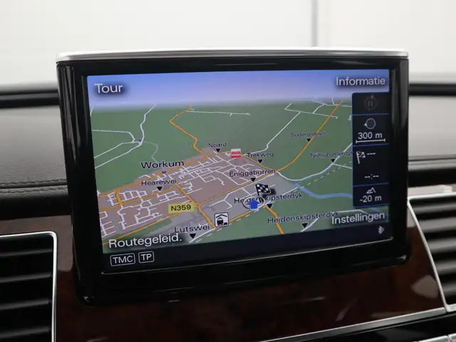 Audi A8 view 13