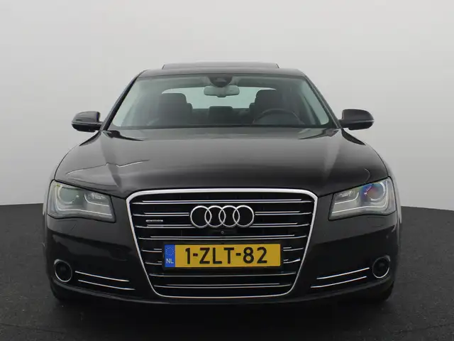 Audi A8 view 21