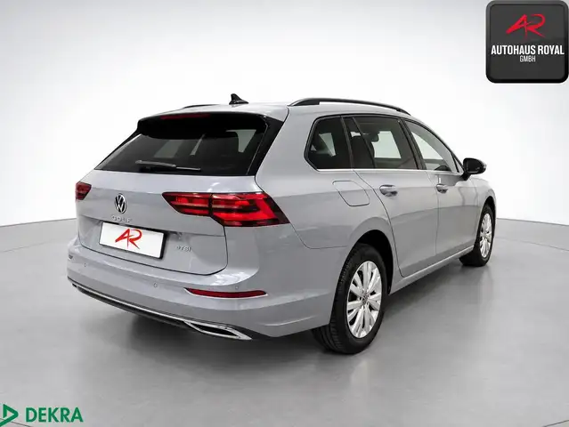 Volkswagen Golf view 3