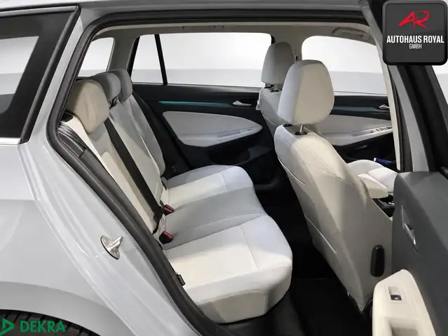 Volkswagen Golf view 6