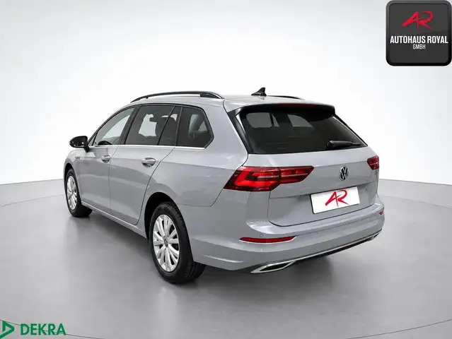 Volkswagen Golf view 2