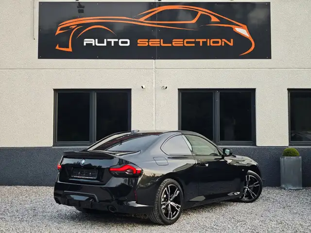BMW 2 Series view 2