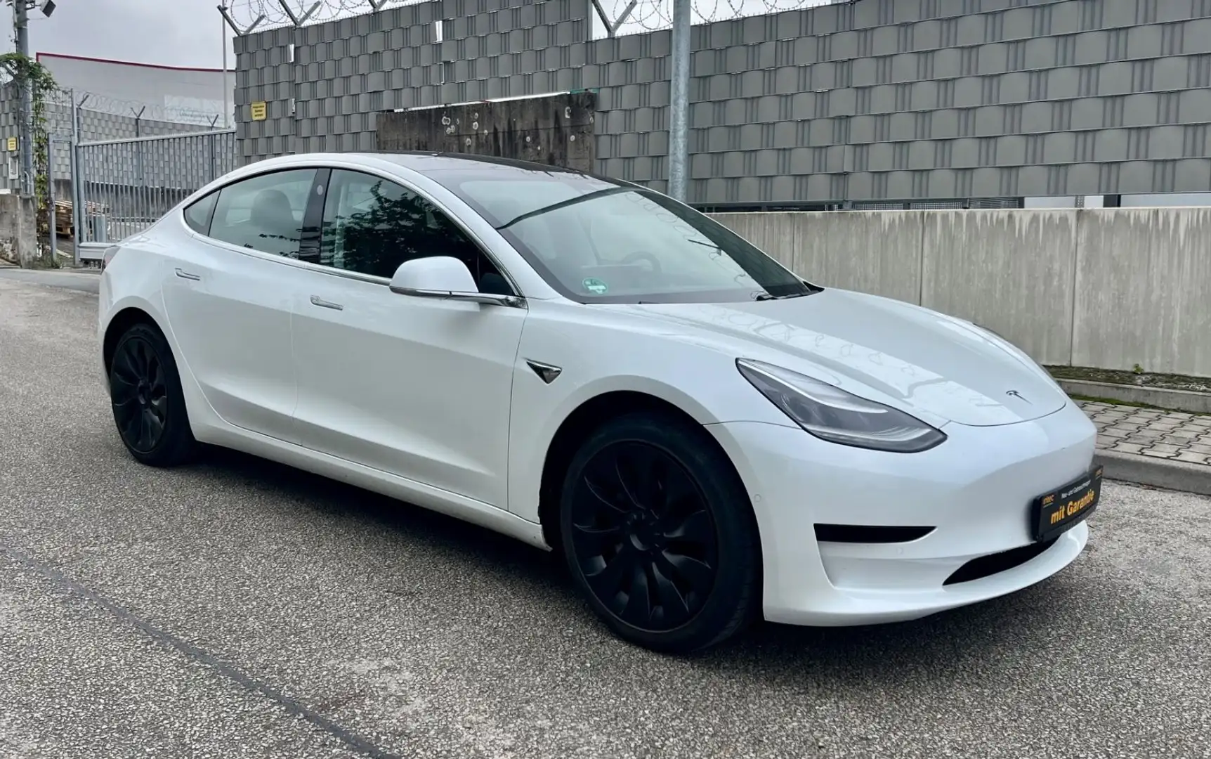 Tesla Model 3 Standard Range Plus Blanc - 2