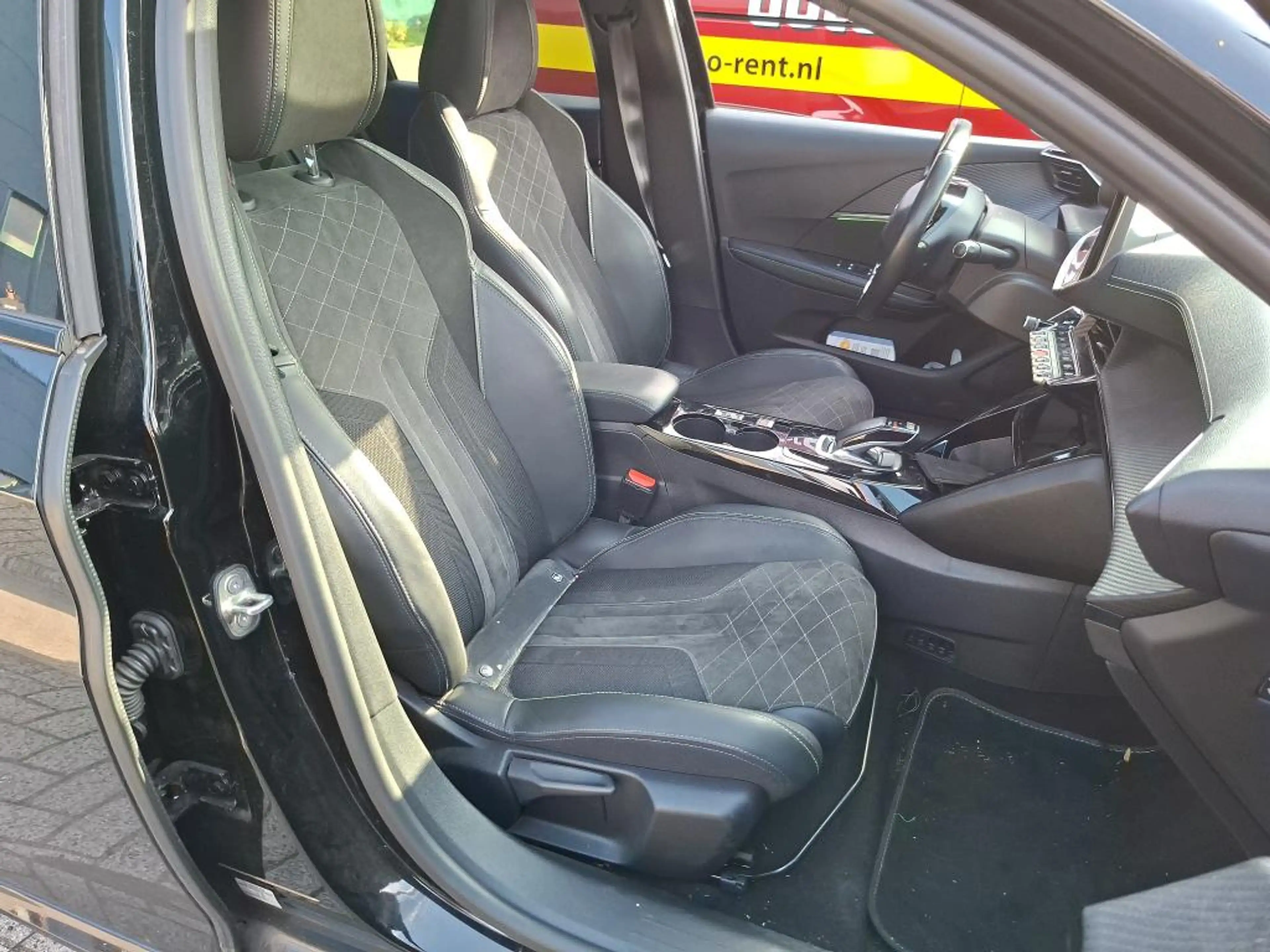 Peugeot e-208 EV GT Pack 50 kWh | Fase 3 laden | SOH 89,5% | Pan — photo 8