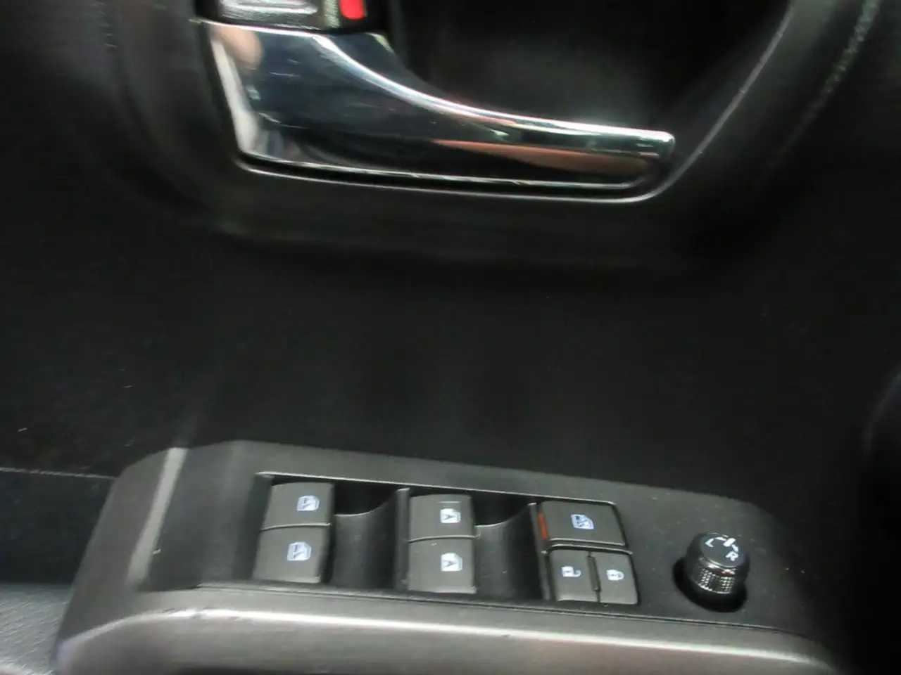 Toyota Tacoma снимка Toyota Tacoma