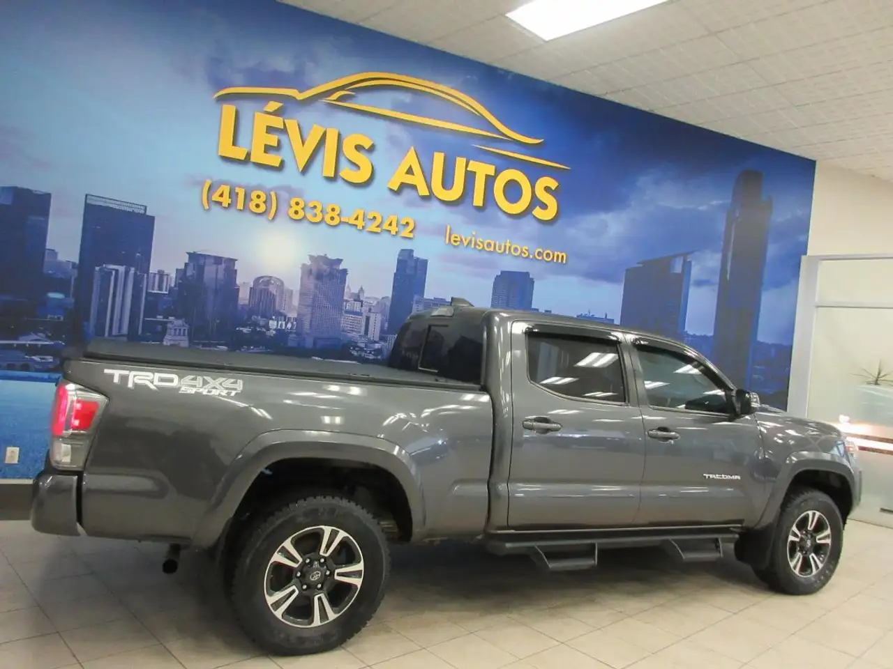 Toyota Tacoma снимка Toyota Tacoma