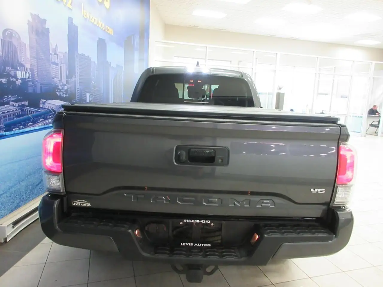 Toyota Tacoma снимка Toyota Tacoma