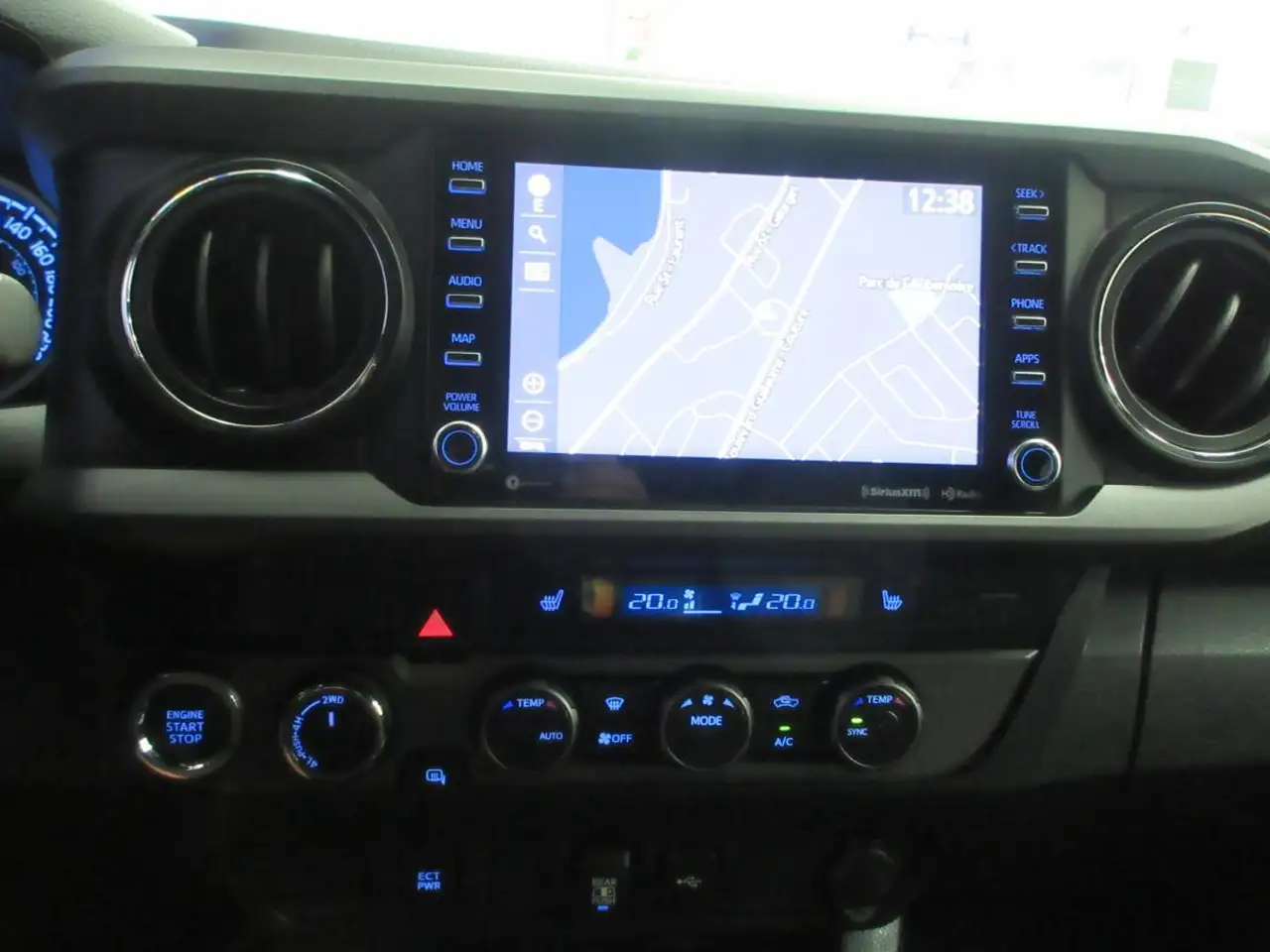 Toyota Tacoma снимка Toyota Tacoma