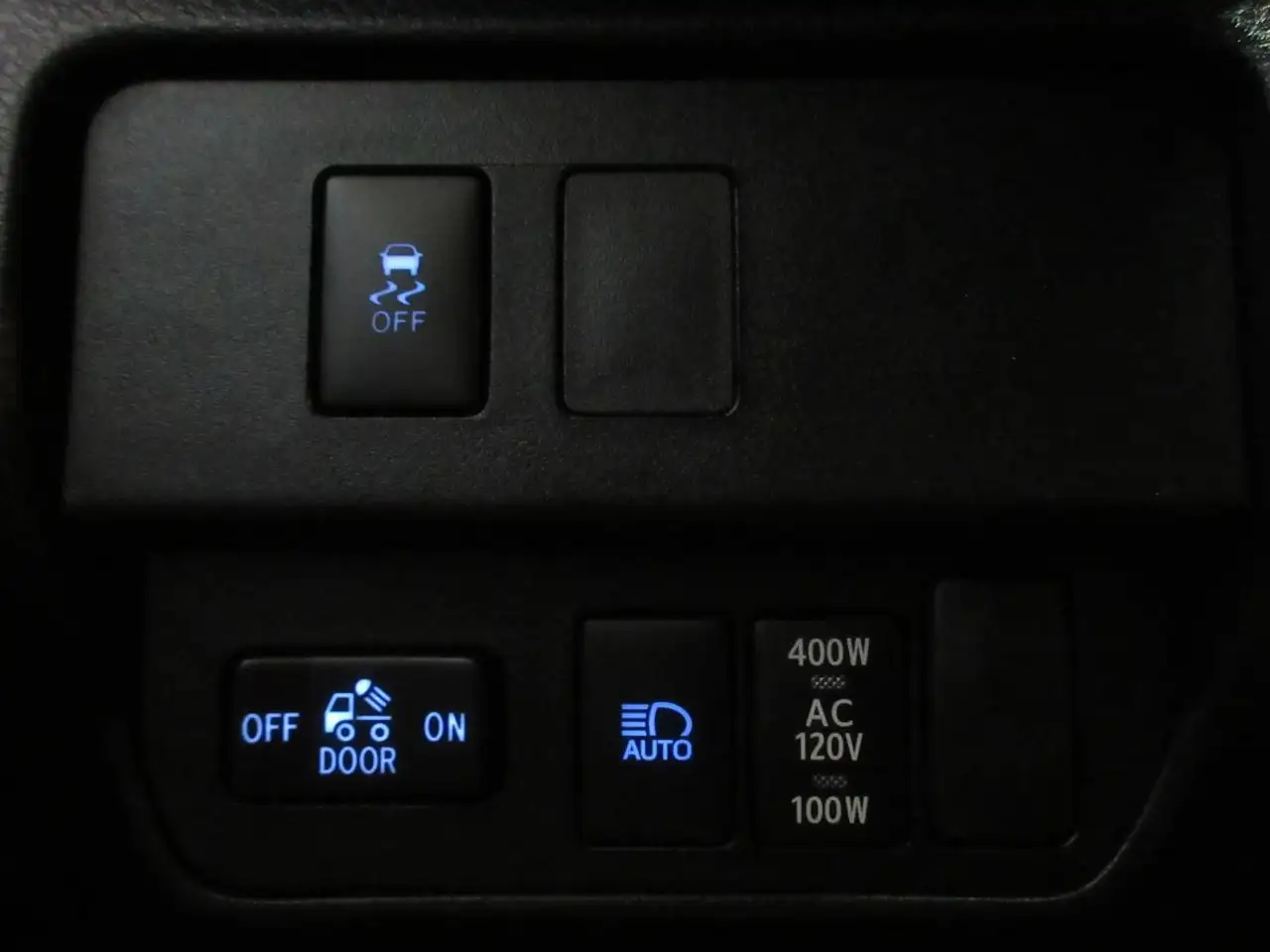 Toyota Tacoma снимка Toyota Tacoma